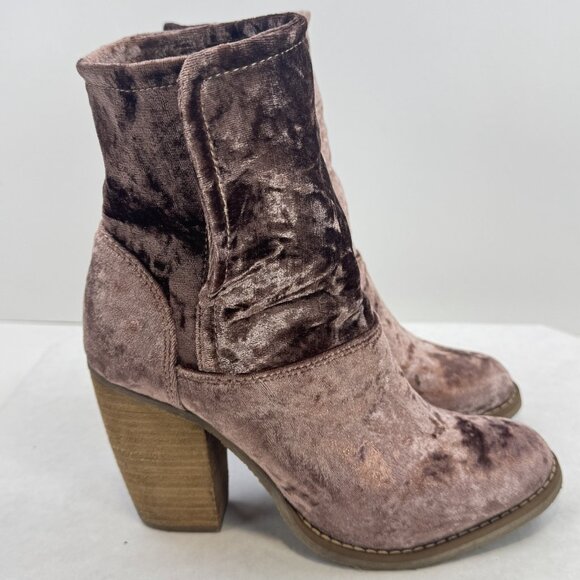 Sbicca Womens Size 7 Ankle Booties Pink Crushed Velvet Foldover Block Heels - Picture 2 of 16